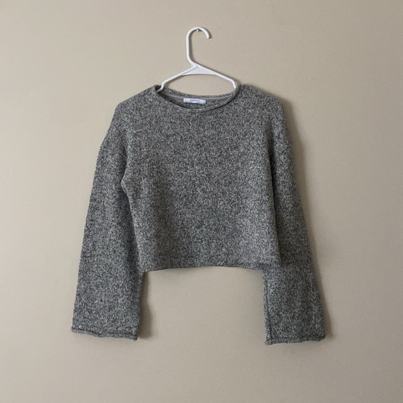 Zara Sweaters - Zara Knitted Neutral Gray Bell Sleeves Cropped Sweater